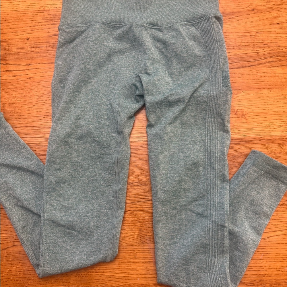 Teal Women’s scrunch leggings